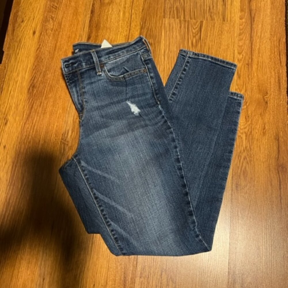 Women's Old Navy short jeans size 6